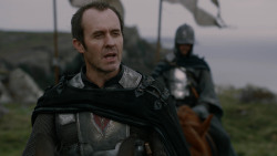 extant_GameOfThrones_2x04-GardenOfBones_3239