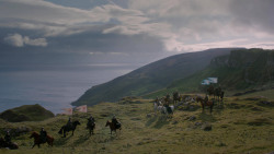 extant_GameOfThrones_2x04-GardenOfBones_3264