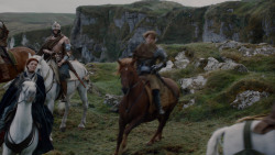 extant_GameOfThrones_2x04-GardenOfBones_3277