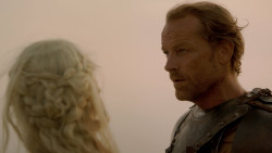 extant_GameOfThrones_2x04-GardenOfBones_3314
