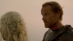 extant_GameOfThrones_2x04-GardenOfBones_3320