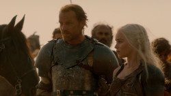 extant_GameOfThrones_2x04-GardenOfBones_3321