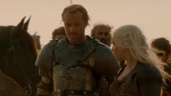 extant_GameOfThrones_2x04-GardenOfBones_3325