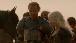extant_GameOfThrones_2x04-GardenOfBones_3326
