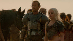 extant_GameOfThrones_2x04-GardenOfBones_3342