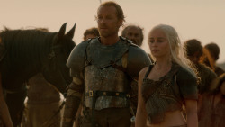 extant_GameOfThrones_2x04-GardenOfBones_3343