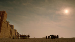 extant_GameOfThrones_2x04-GardenOfBones_3352