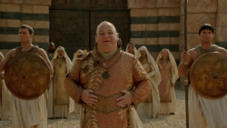 extant_GameOfThrones_2x04-GardenOfBones_3366