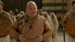 extant_GameOfThrones_2x04-GardenOfBones_3385