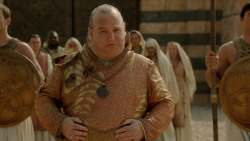 extant_GameOfThrones_2x04-GardenOfBones_3388