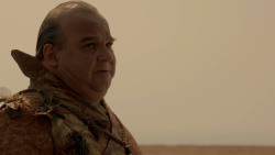 extant_GameOfThrones_2x04-GardenOfBones_3393