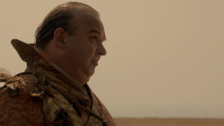 extant_GameOfThrones_2x04-GardenOfBones_3396