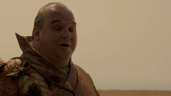 extant_GameOfThrones_2x04-GardenOfBones_3408