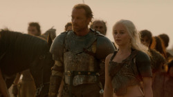 extant_GameOfThrones_2x04-GardenOfBones_3425