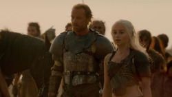 extant_GameOfThrones_2x04-GardenOfBones_3426