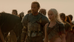 extant_GameOfThrones_2x04-GardenOfBones_3431