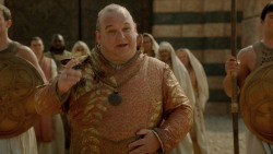 extant_GameOfThrones_2x04-GardenOfBones_3432