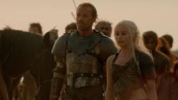 extant_GameOfThrones_2x04-GardenOfBones_3436