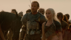 extant_GameOfThrones_2x04-GardenOfBones_3438