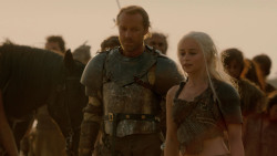extant_GameOfThrones_2x04-GardenOfBones_3442