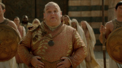 extant_GameOfThrones_2x04-GardenOfBones_3444