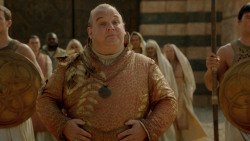 extant_GameOfThrones_2x04-GardenOfBones_3446