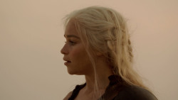 extant_GameOfThrones_2x04-GardenOfBones_3456