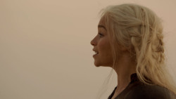 extant_GameOfThrones_2x04-GardenOfBones_3472