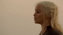 extant_GameOfThrones_2x04-GardenOfBones_3476