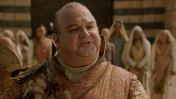 extant_GameOfThrones_2x04-GardenOfBones_3484