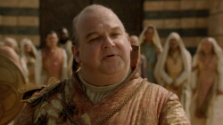 extant_GameOfThrones_2x04-GardenOfBones_3486