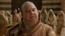 extant_GameOfThrones_2x04-GardenOfBones_3488