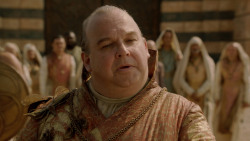 extant_GameOfThrones_2x04-GardenOfBones_3489