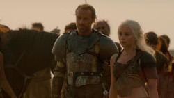 extant_GameOfThrones_2x04-GardenOfBones_3503