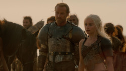 extant_GameOfThrones_2x04-GardenOfBones_3506