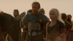 extant_GameOfThrones_2x04-GardenOfBones_3507