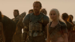 extant_GameOfThrones_2x04-GardenOfBones_3540