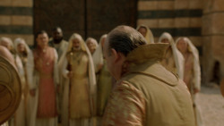 extant_GameOfThrones_2x04-GardenOfBones_3554