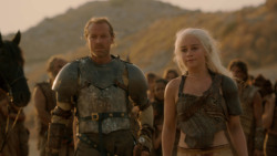 extant_GameOfThrones_2x04-GardenOfBones_3562