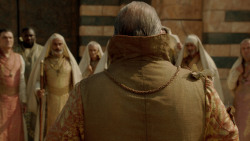 extant_GameOfThrones_2x04-GardenOfBones_3566