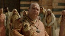 extant_GameOfThrones_2x04-GardenOfBones_3572