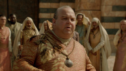 extant_GameOfThrones_2x04-GardenOfBones_3573