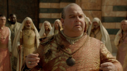 extant_GameOfThrones_2x04-GardenOfBones_3574