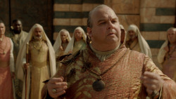 extant_GameOfThrones_2x04-GardenOfBones_3577