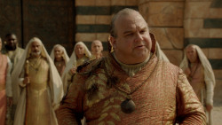 extant_GameOfThrones_2x04-GardenOfBones_3588