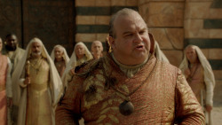 extant_GameOfThrones_2x04-GardenOfBones_3591