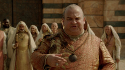 extant_GameOfThrones_2x04-GardenOfBones_3598