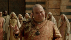 extant_GameOfThrones_2x04-GardenOfBones_3603