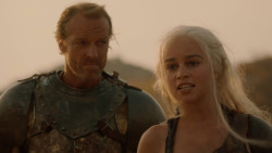 extant_GameOfThrones_2x04-GardenOfBones_3654