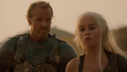 extant_GameOfThrones_2x04-GardenOfBones_3655